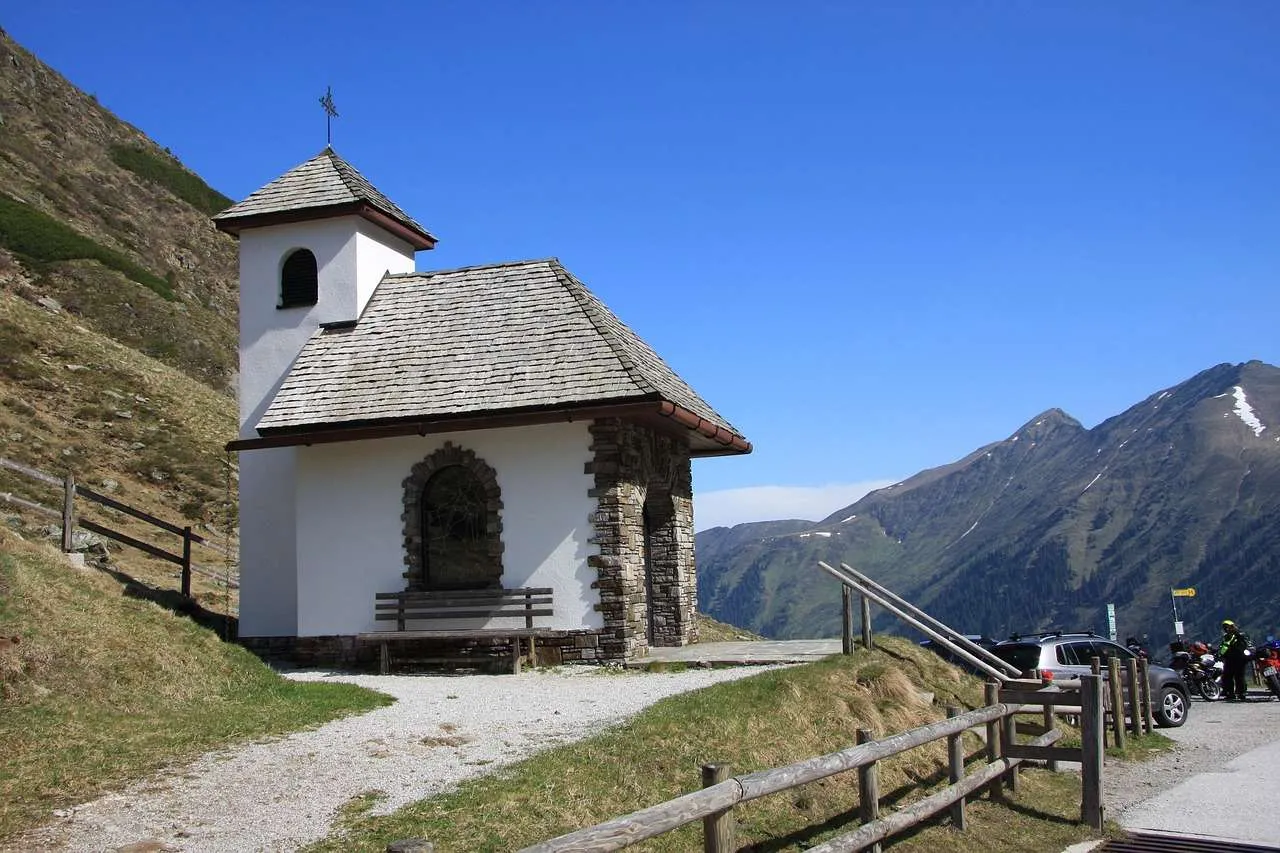 Roofing and Roof Repairs: Expert Guide